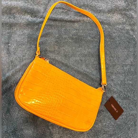 Forever 21 Yellow Faux snakeskin embossed purse. NWT! - Picture 1 of 10